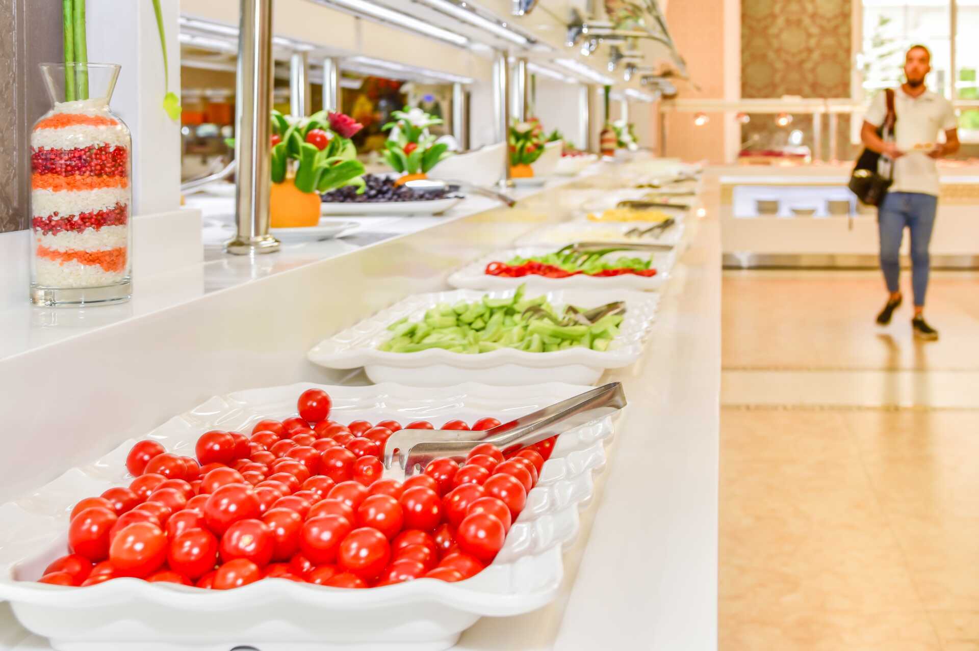 Restaurant på hotel Fafa Premium på Durres-rivieraen i Albanien.