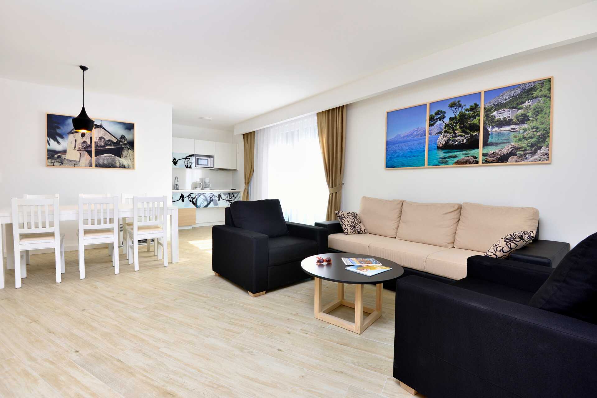 2- og 3-værelses lejlighed på Hotel City Beach på Makarska Riviera, Kroatien.