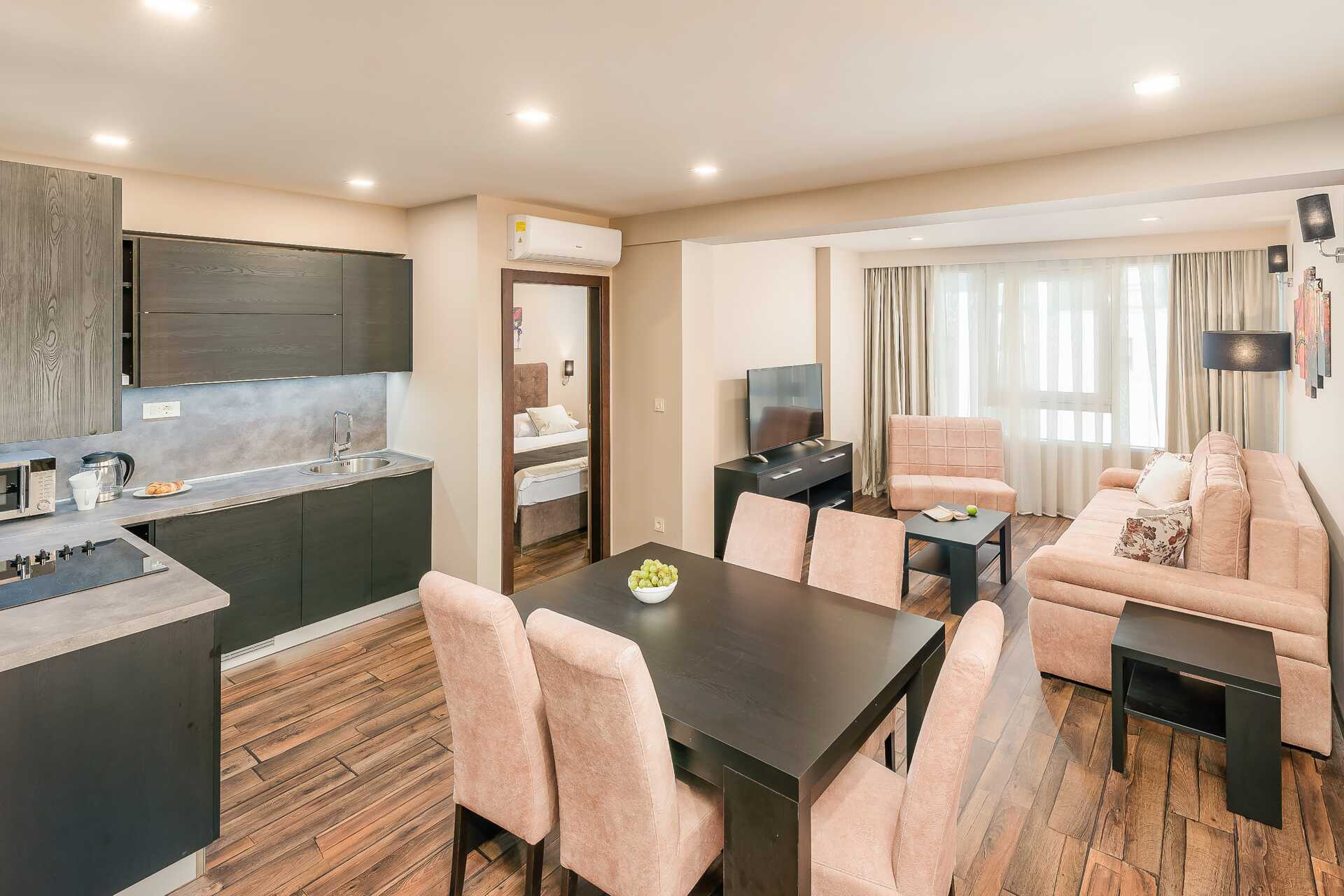 2-værelses lejlighed på hotel Central Beach 9 i Makarska, Kroatien.