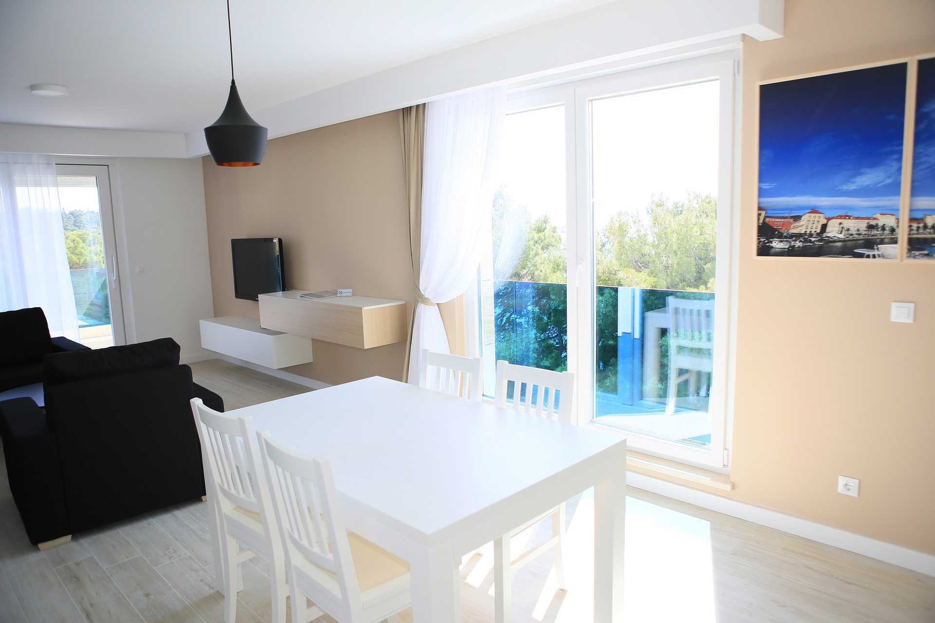 2-værelses lejlighed på Hotel City Beach i Makarska, Kroatien.