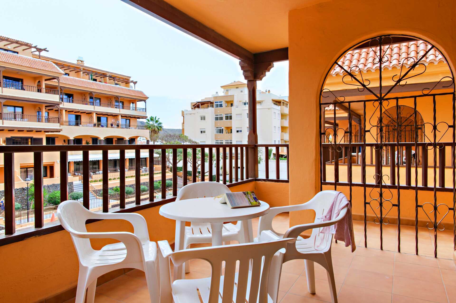 2-værelses lejlighed på Hotel Los Alisios i Los Cristianos, Tenerife.