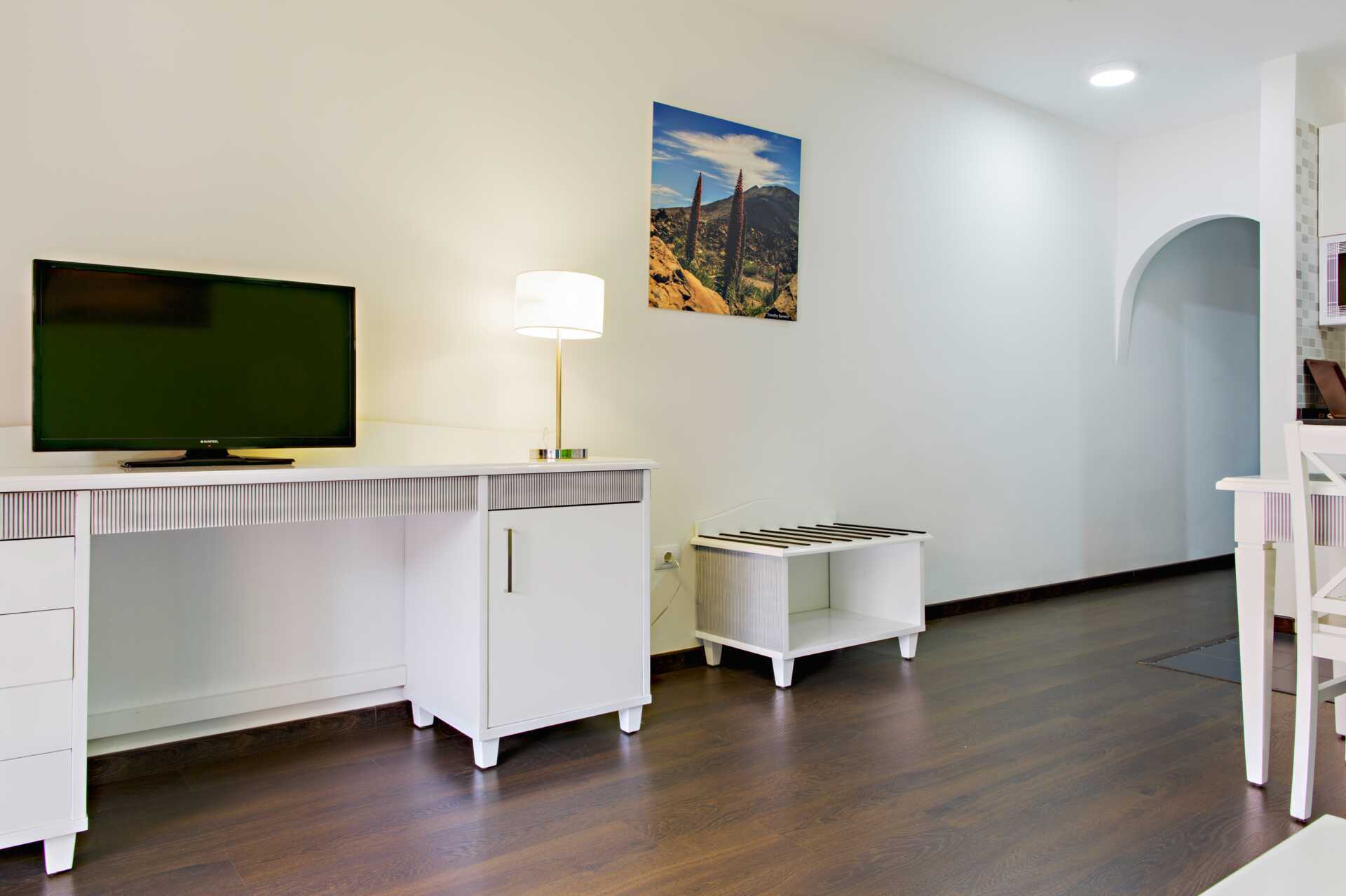 2-værelses lejlighed på Hotel Los Alisios i Los Cristianos, Tenerife.