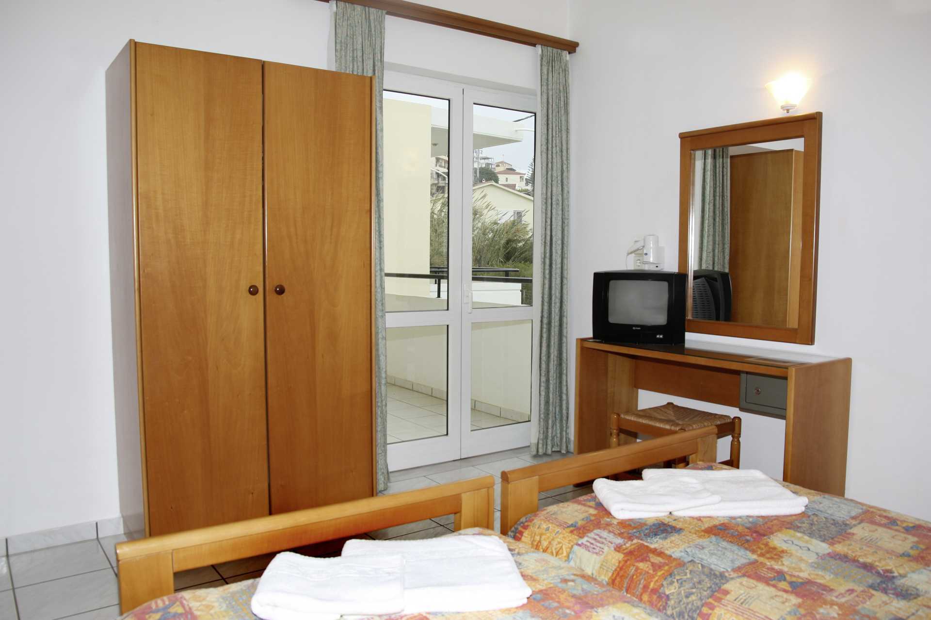 2-værelses lejlighed på hotel Marakis i Platanias på Kreta, Grækenland