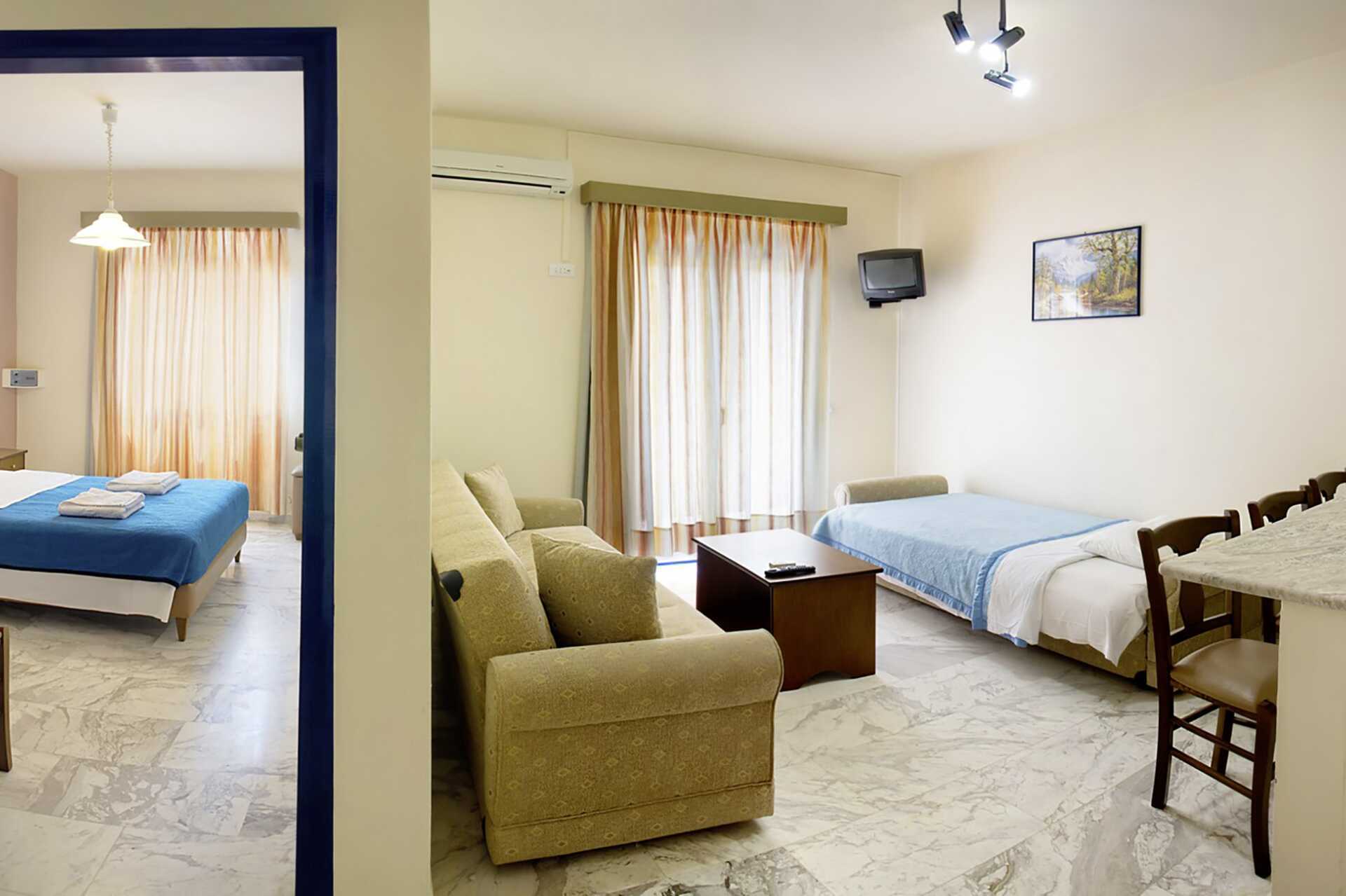 2-værelses lejlighed på Hotel Nostalgie i Georgiopolis, Kreta.