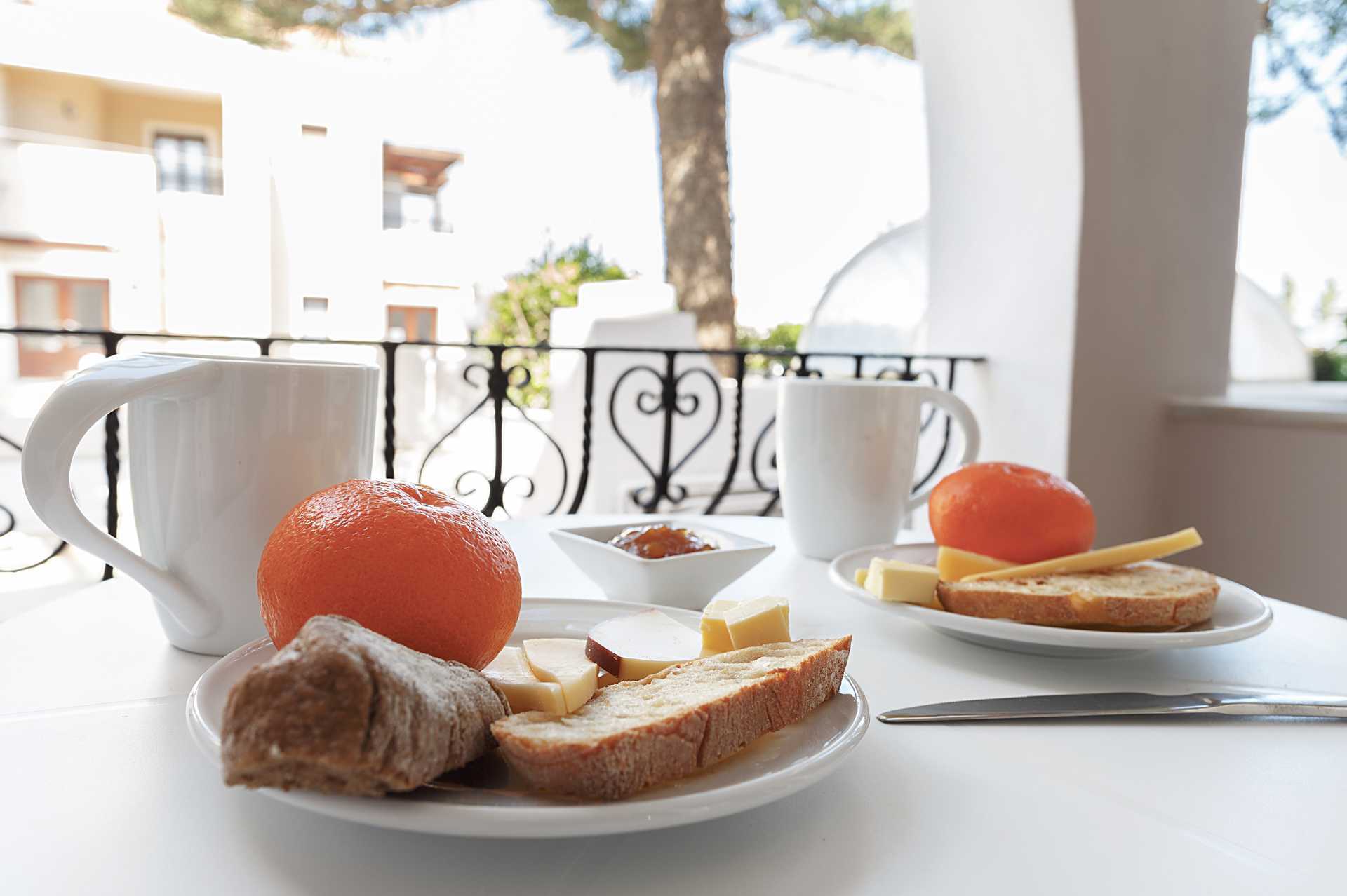 2-værelses lejlighed på hotel Santa Helena Beach.