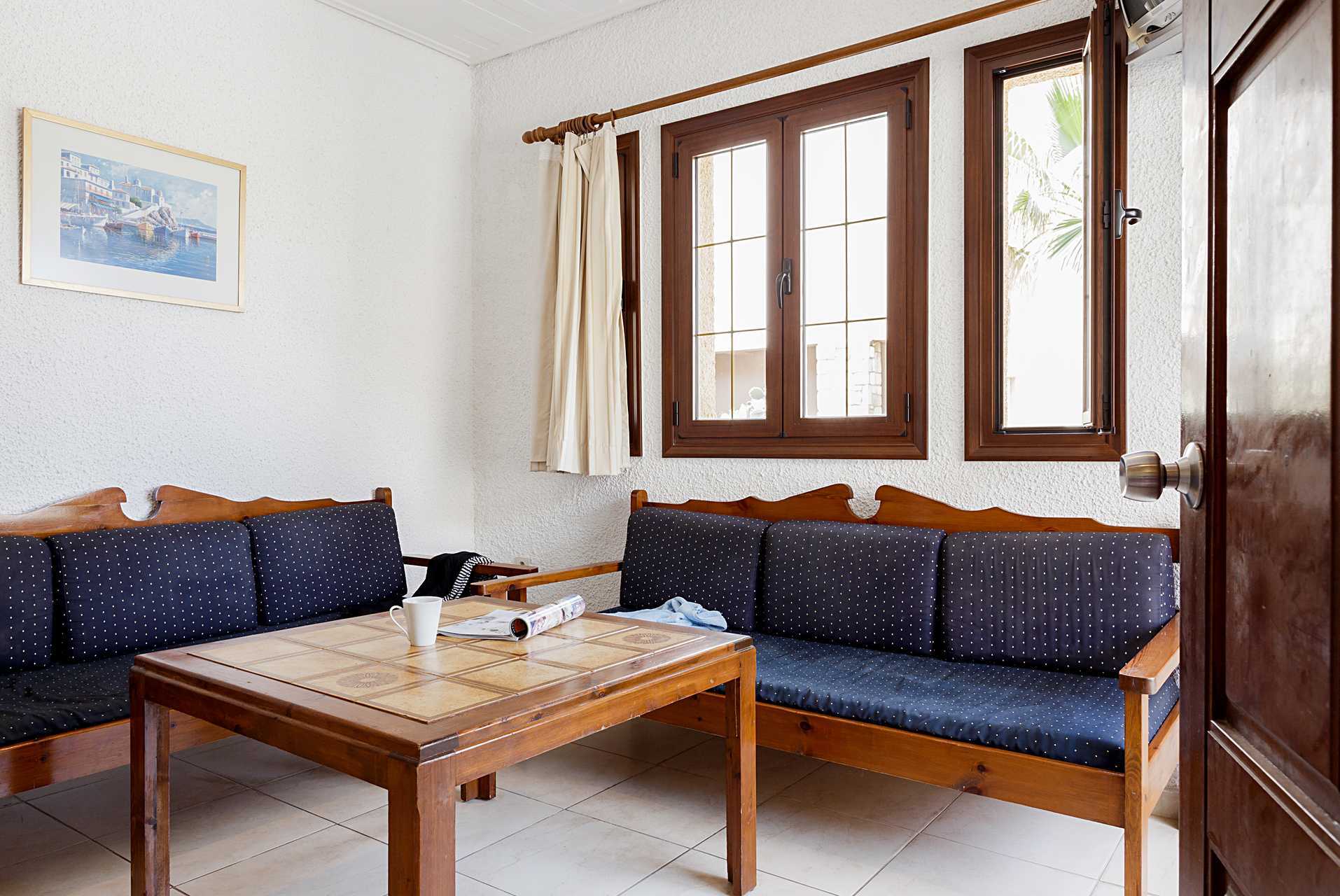 2-værelses lejlighed på Hotel Sophia Beach på Kreta, Grækenland.