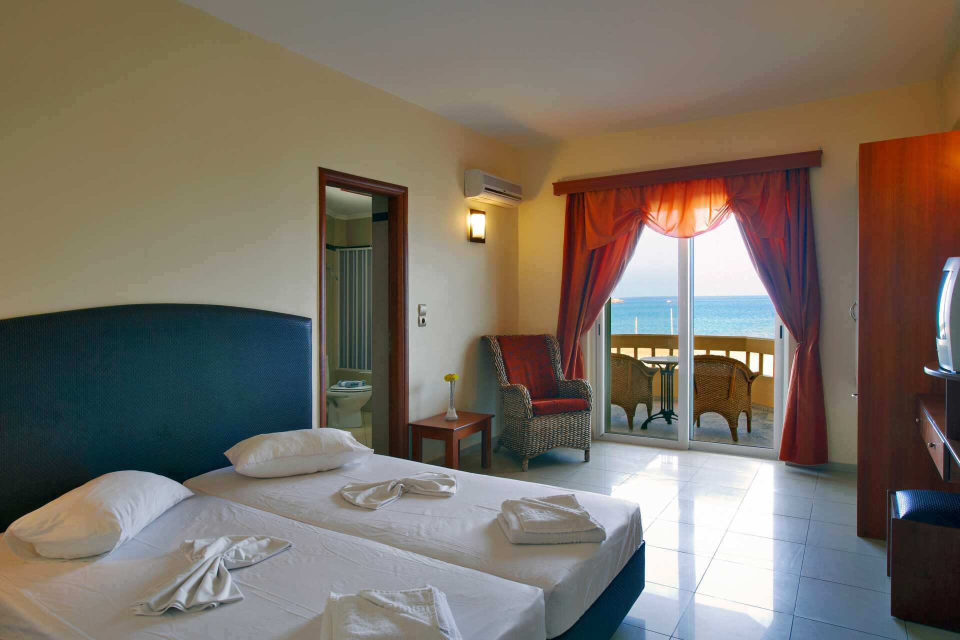 2-værelses lejlighed på Hotel Theo på Kreta, Grækenland.