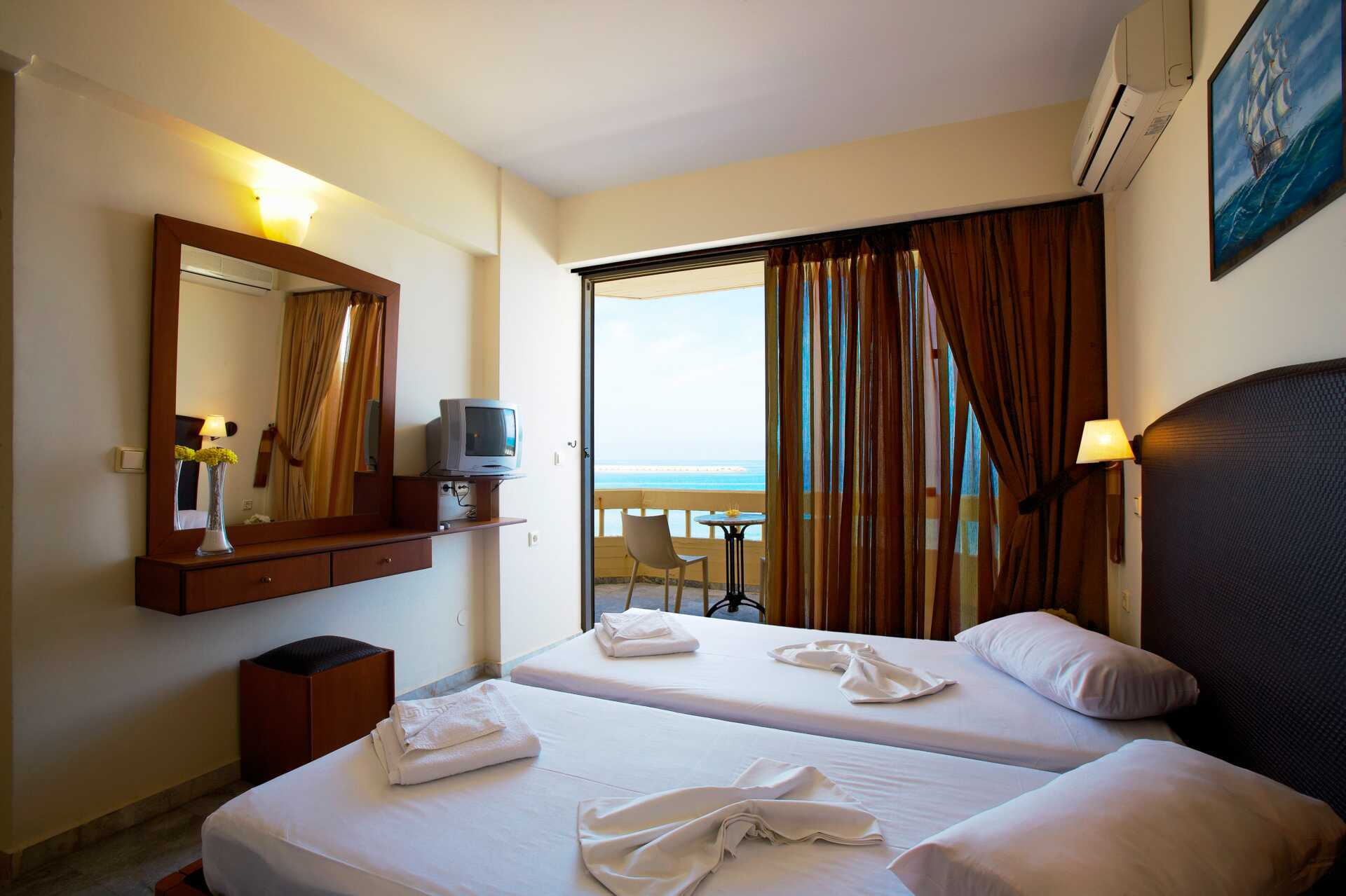 2-værelses lejlighed på Hotel Theo på Kreta, Grækenland.