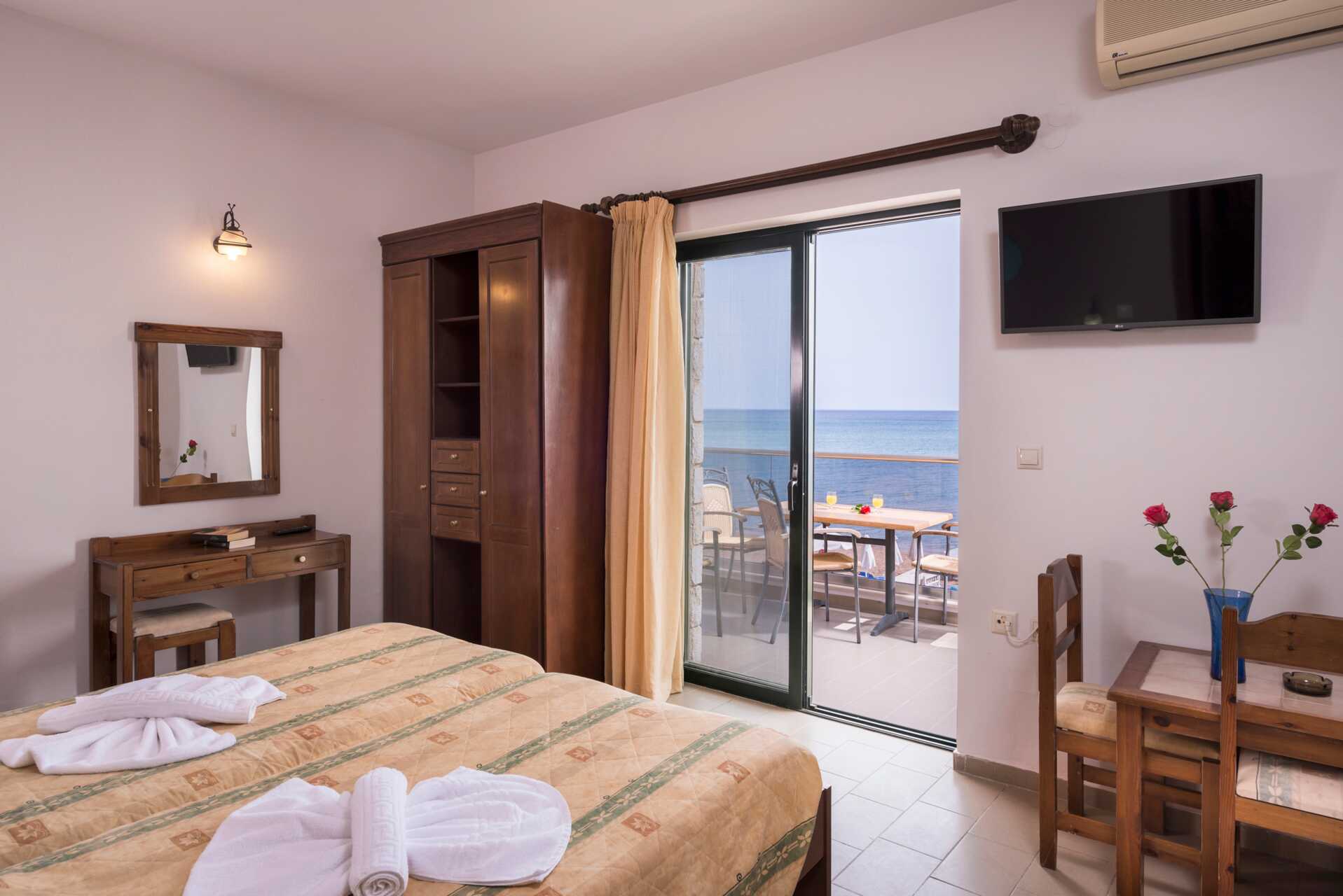 2-værelses lejlighed på hotel Veli i Kato Stalos på Kreta, Grækenland.