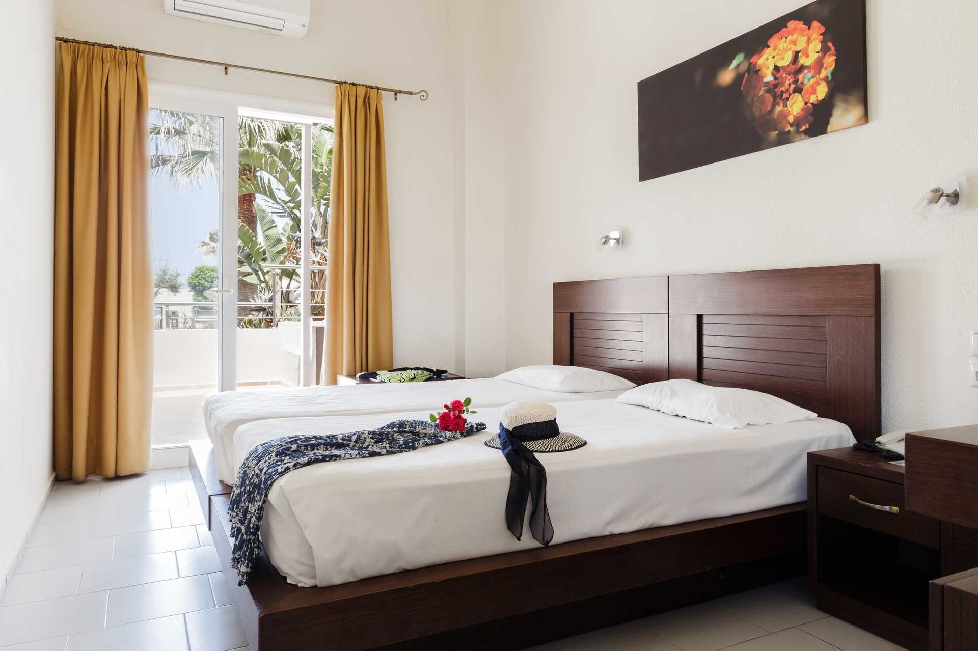 3-værelses lejlighed på Hotel Ideal Beach på Kreta, Grækenland.