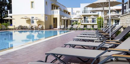 Poolområde på hotel Aegean Houses på Kos