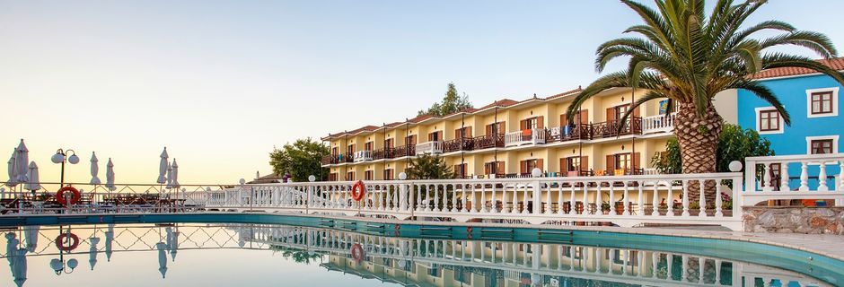 Poolen på Hotel Aeolos på Skopelos, Grækenland.