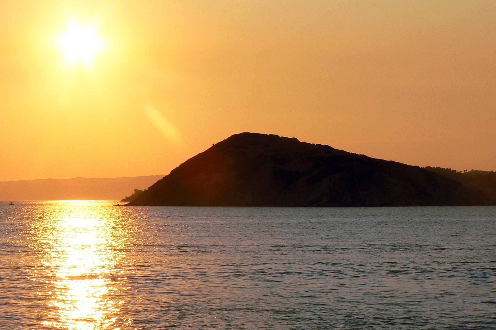 Udflugt med Apollo - Bådtur i solnedgangen.