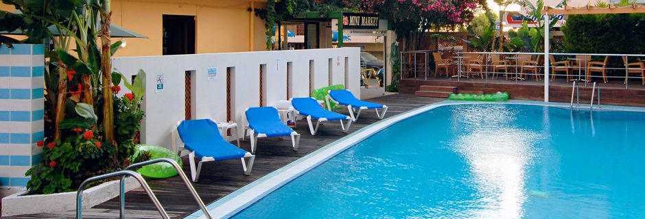 Poolområde på Hotel Agla i Rhodos by, Rhodos, Grækenland