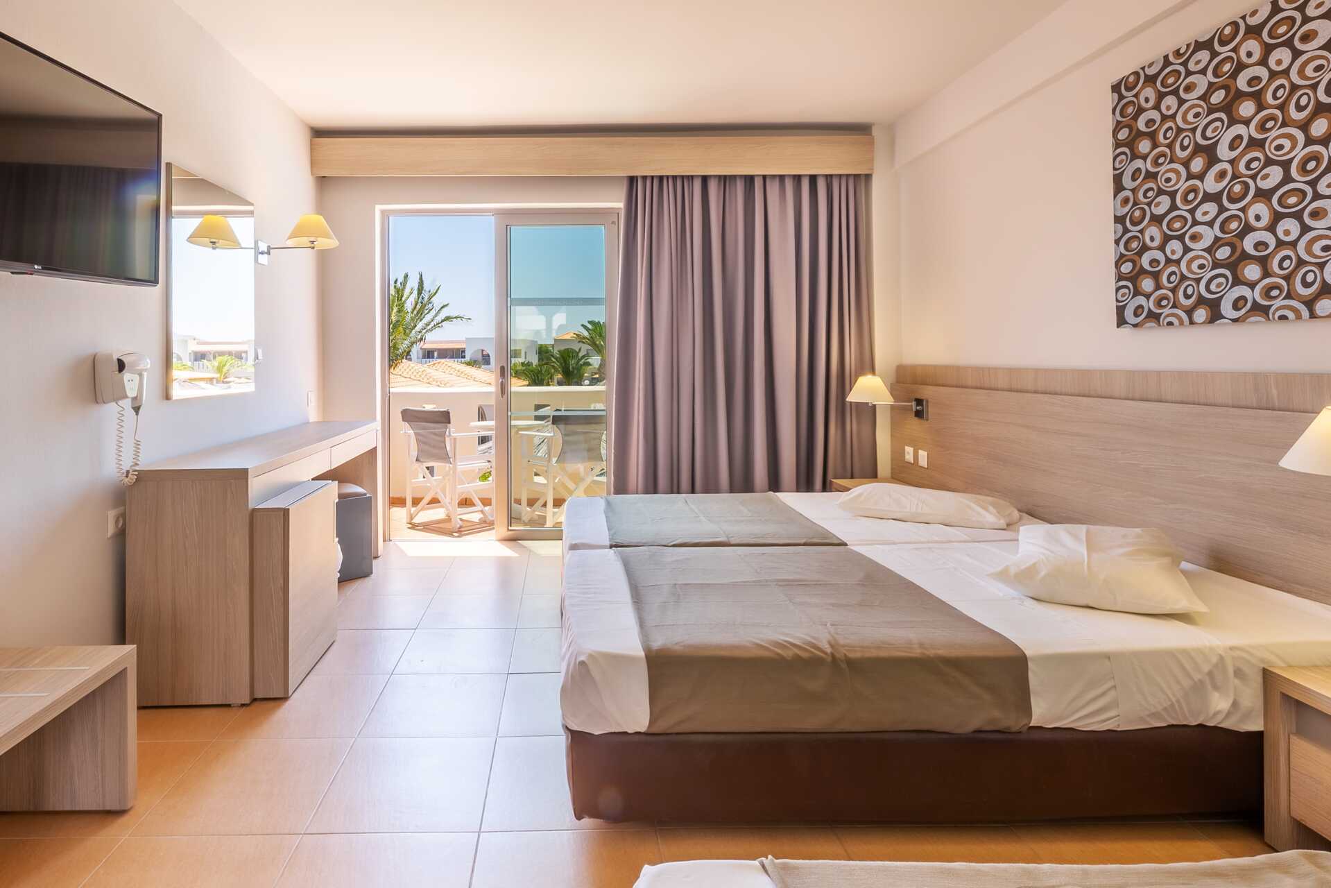 Superior-værelse på hotel Akti Beach Club på Kos, Grækenland.