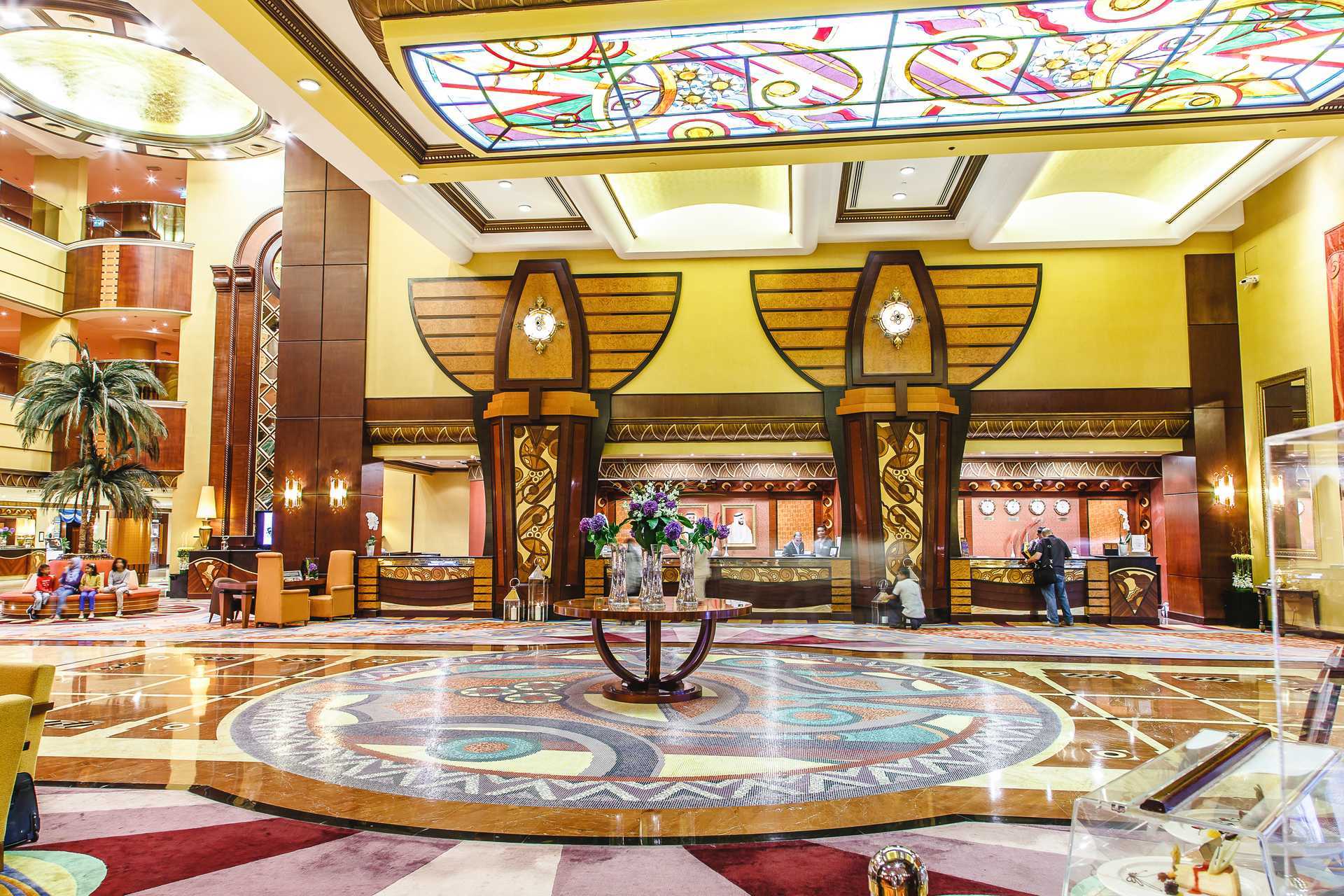 Lobbyen på hotel Al Raha Beach i Abu Dhabi, De Forenede Arabiske Emirater.