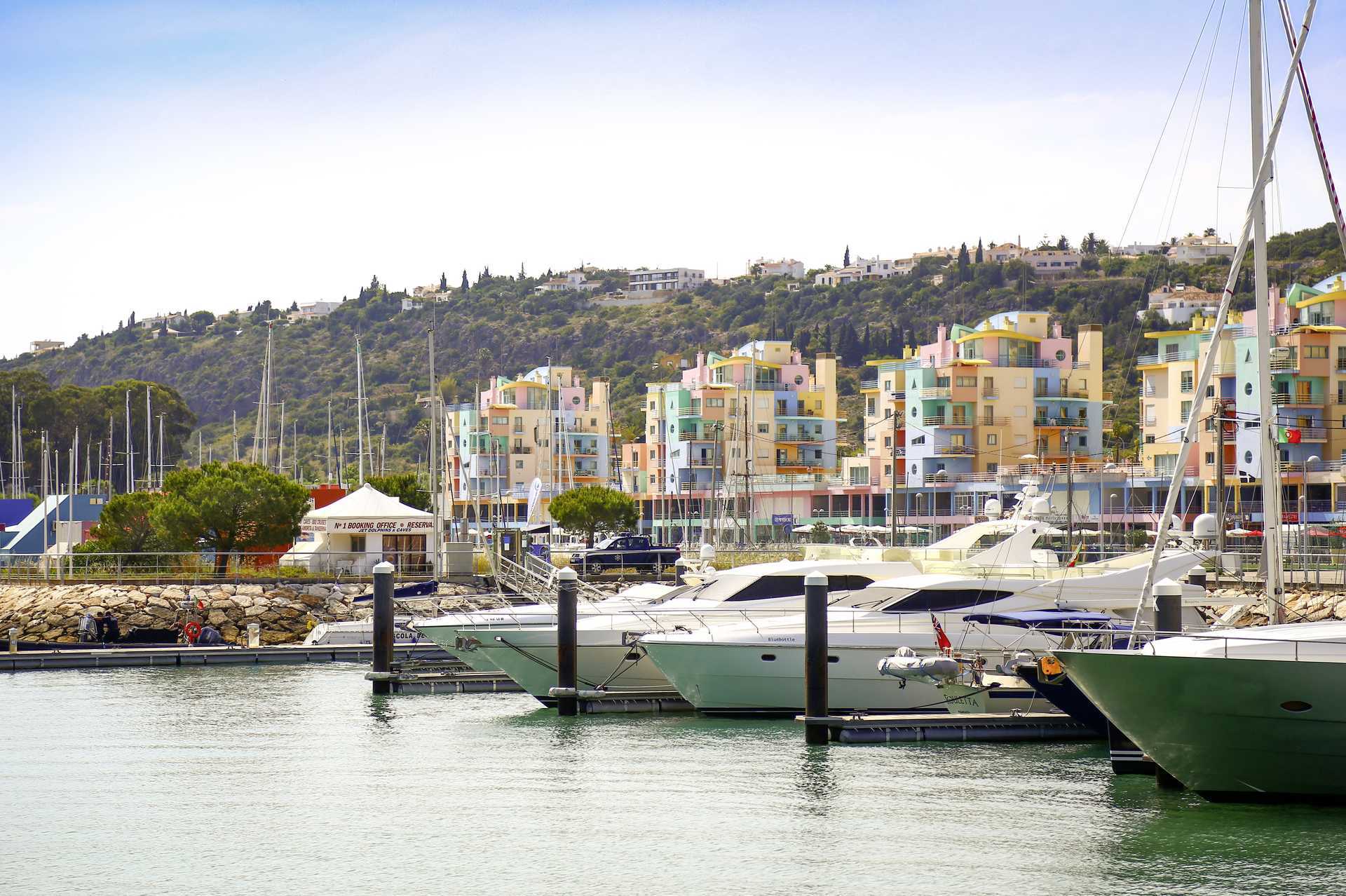 Marina i Albufeira på Algarvekysten, Portugal.