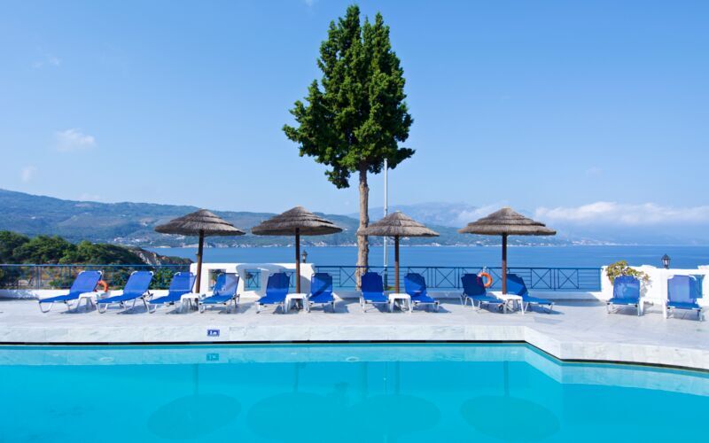 Poolområde på Hotel Andromeda på Samos, Grækenland.