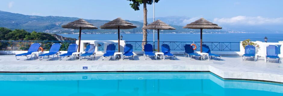 Poolområde på Hotel Andromeda på Samos, Grækenland.