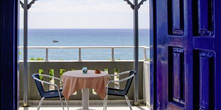 Terrasse på Hotel Angela Beach i Votsalakia på Samos, Grækenland.