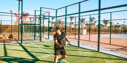 Padel tennis på Aqua Vista i Hurghada, Egypten.