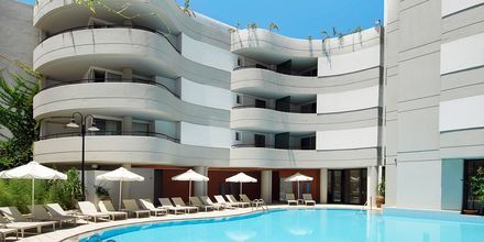 Poolområdet på Hotel Aquila Porto Rethymno på Kreta, Grækenland