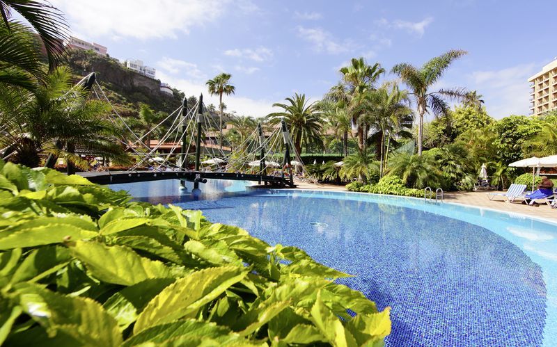 Poolområdet på Hotel Bahia Principe Sunlight San Felipe på Tenerife, De Kanariske Øer, Spanien.