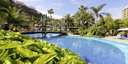 Poolområdet på Hotel Bahia Principe Sunlight San Felipe på Tenerife, De Kanariske Øer, Spanien.