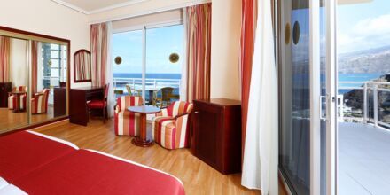 Junior-suite på Hotel Bahia Principe Sunlight San Felipe på Tenerife, De Kanariske Øer, Spanien.