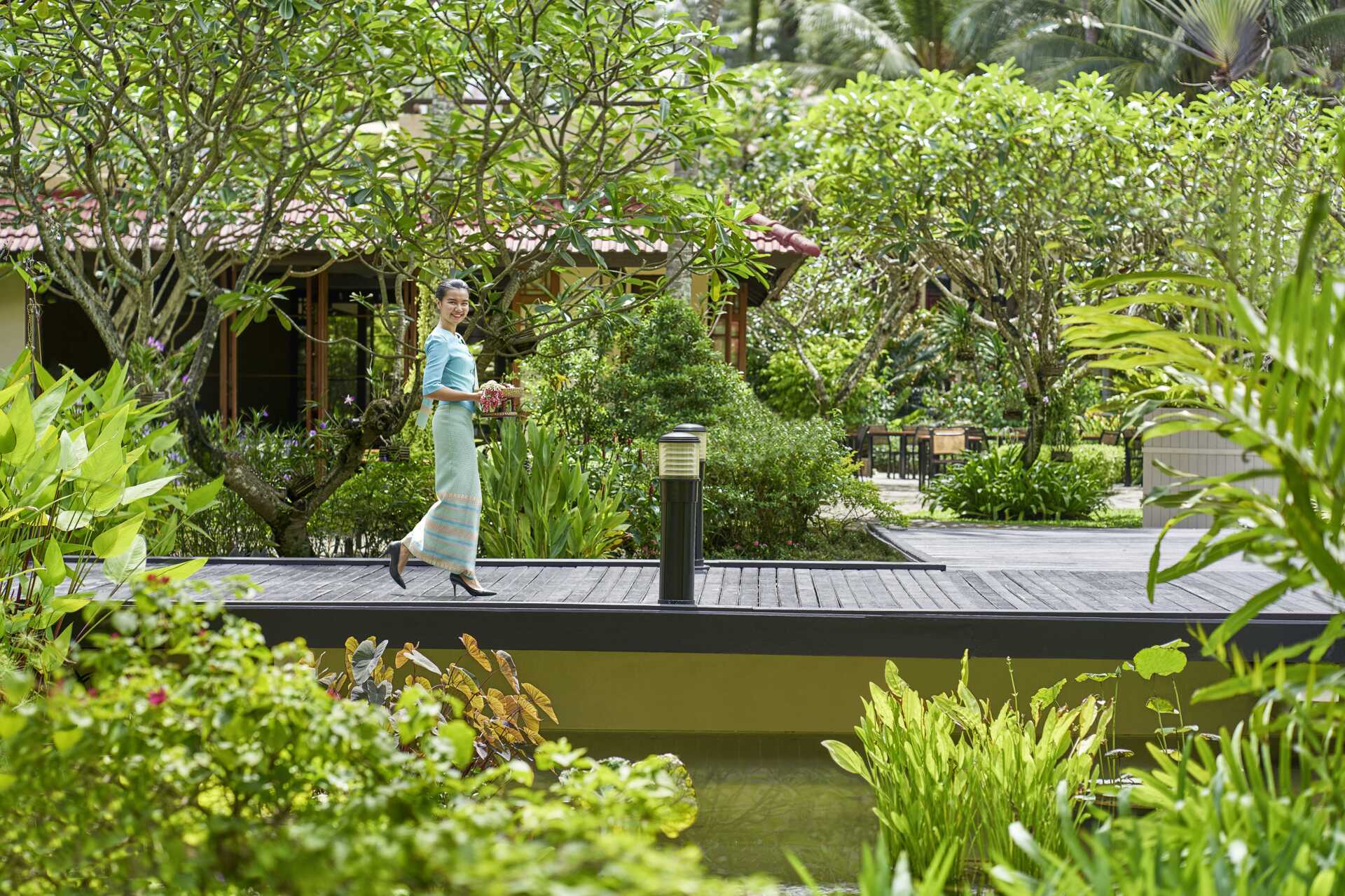 Apollo's Hotel Dusit Thani Laguna Phuket i Bangtao Beach.