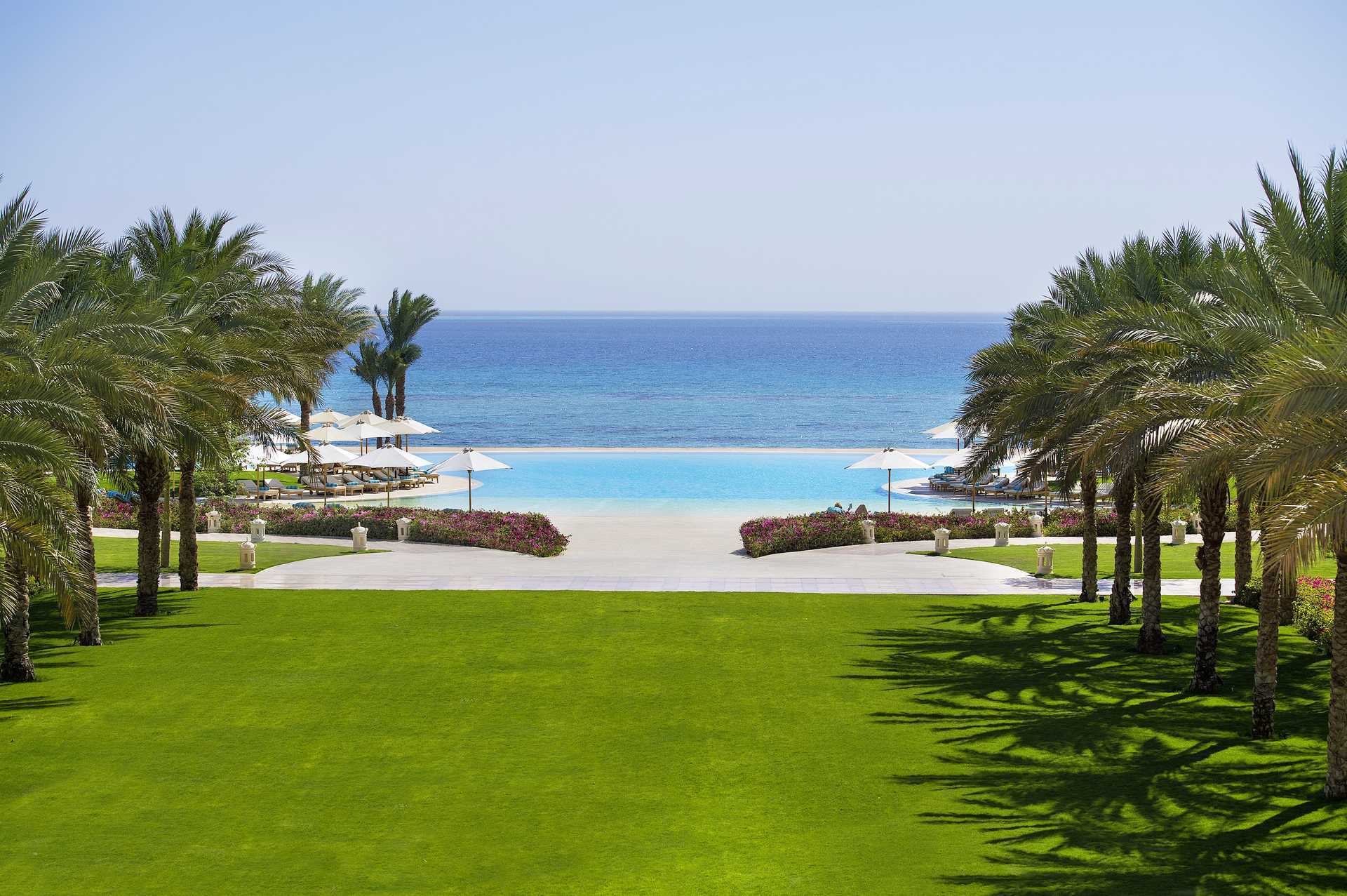 Pool på Baron Palace Resort hotel i Sahl Hasheesh, Egypten.