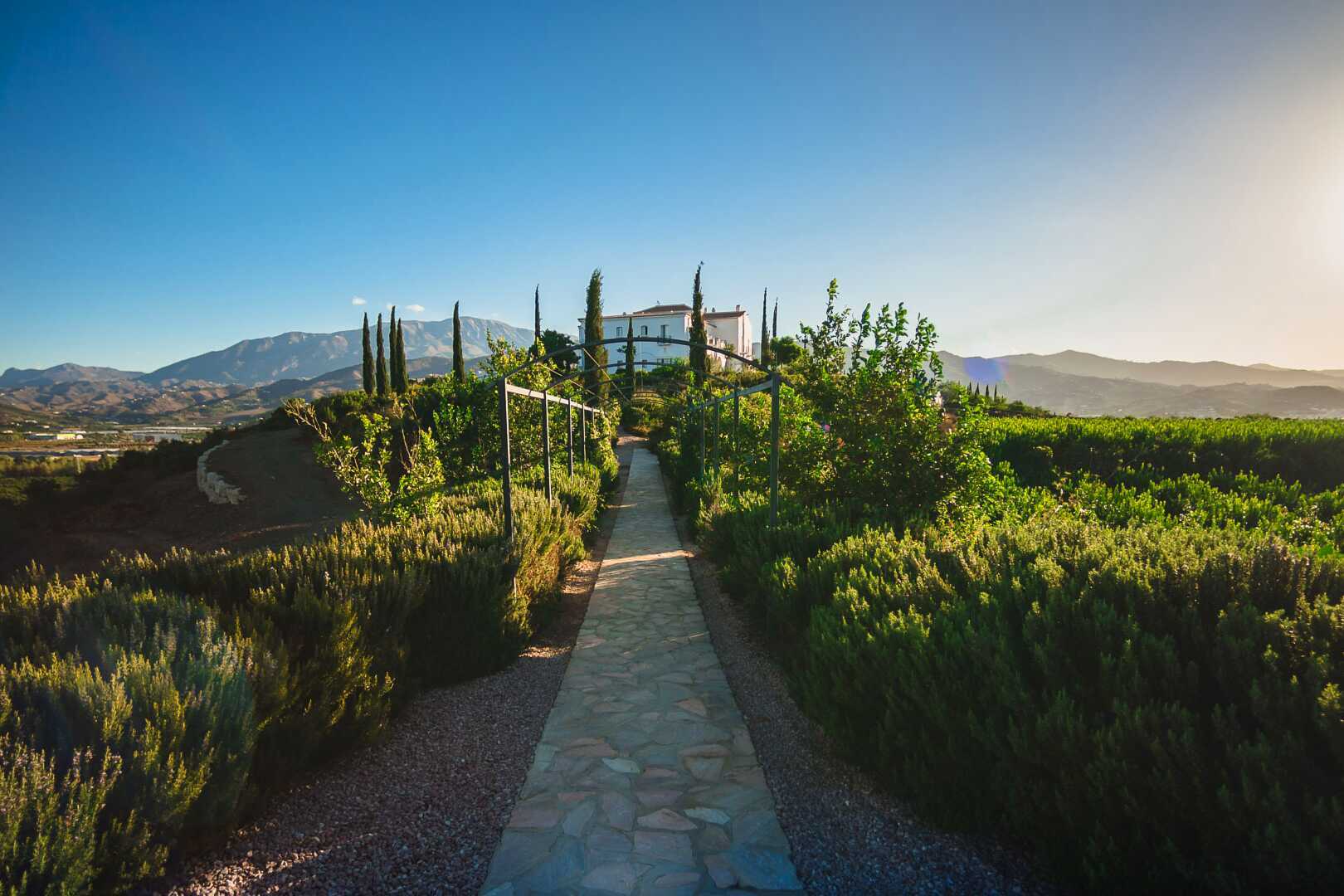 Hotel B bou Cortijo Bravo i Banamocarra.