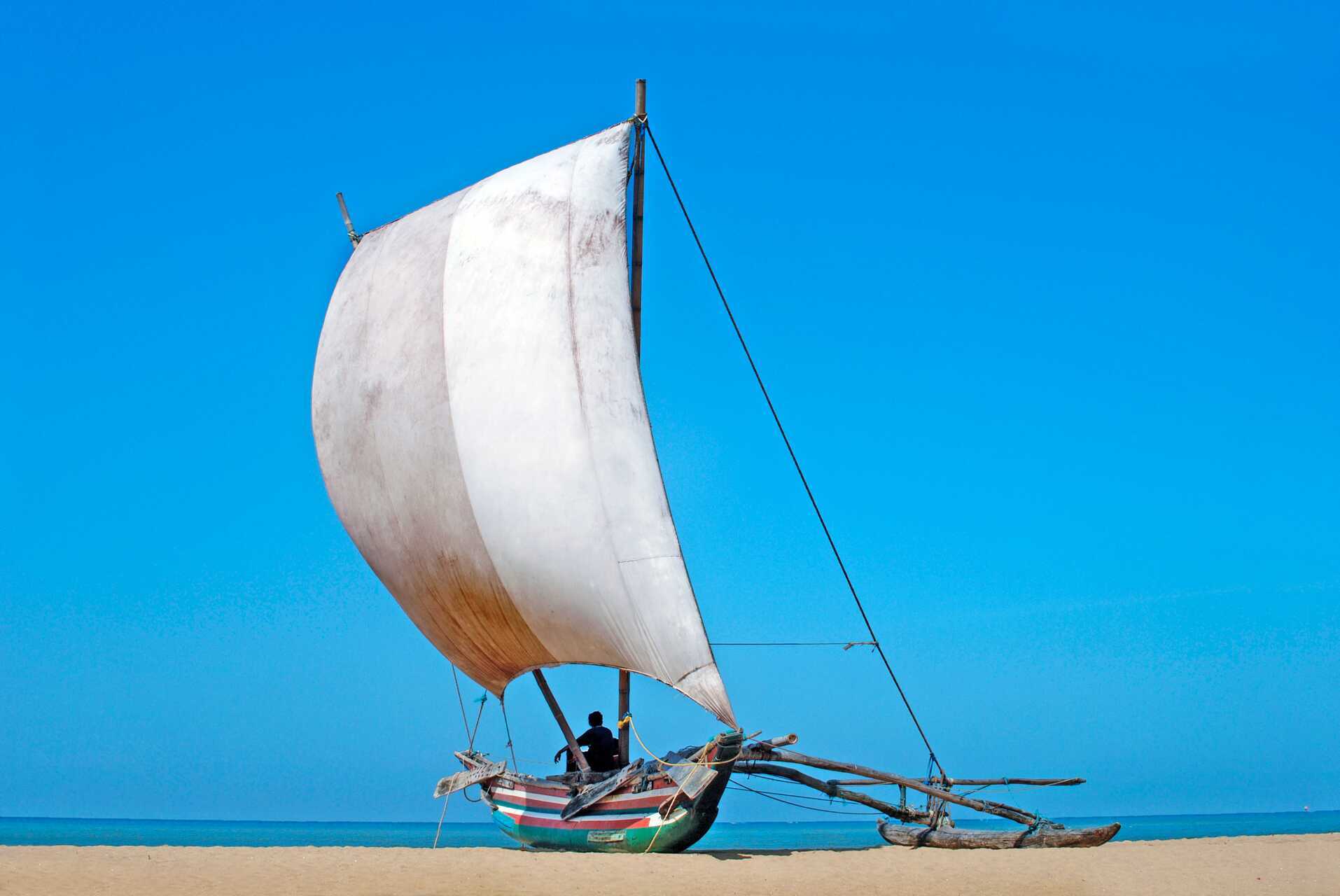 Fiskebåd i Bentota på Sri Lanka, Asien.