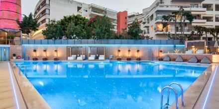 Poolområde på hotel Bio i Rethymnon by på Kreta