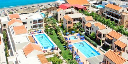 Poolområde på Blue Sea Apartments på Kreta, Grækenland.