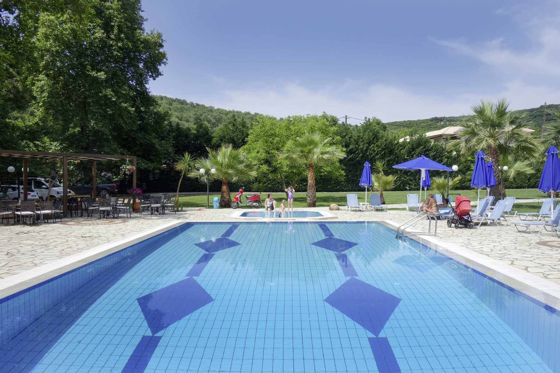 Pool på Hotel Byzantion i Parga, Grækenland.