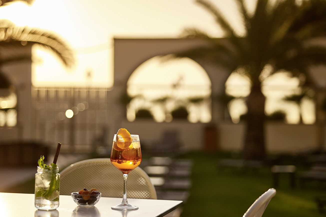 Bar på hotel Cactus i Rhodos by, Grækenland.