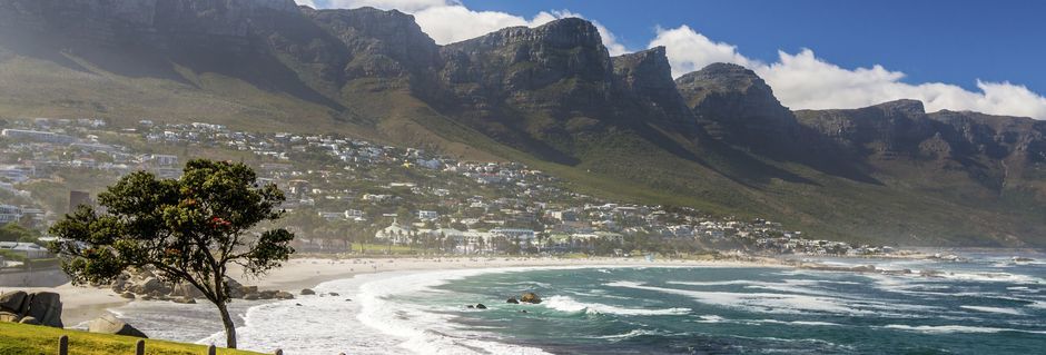 Cape Town i Sydafrika lokker med hvide strande, varme temperaturer og smuk natur.