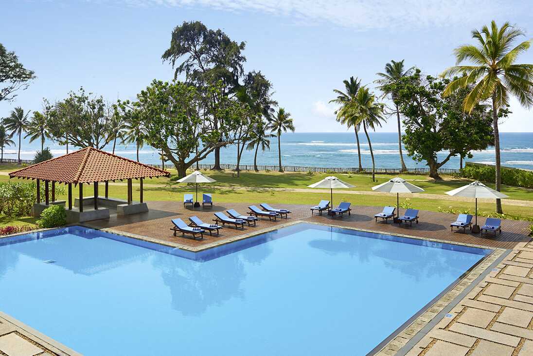 Poolområde på Hotel Cinnamon Bey Beruwala. Sri Lanka.