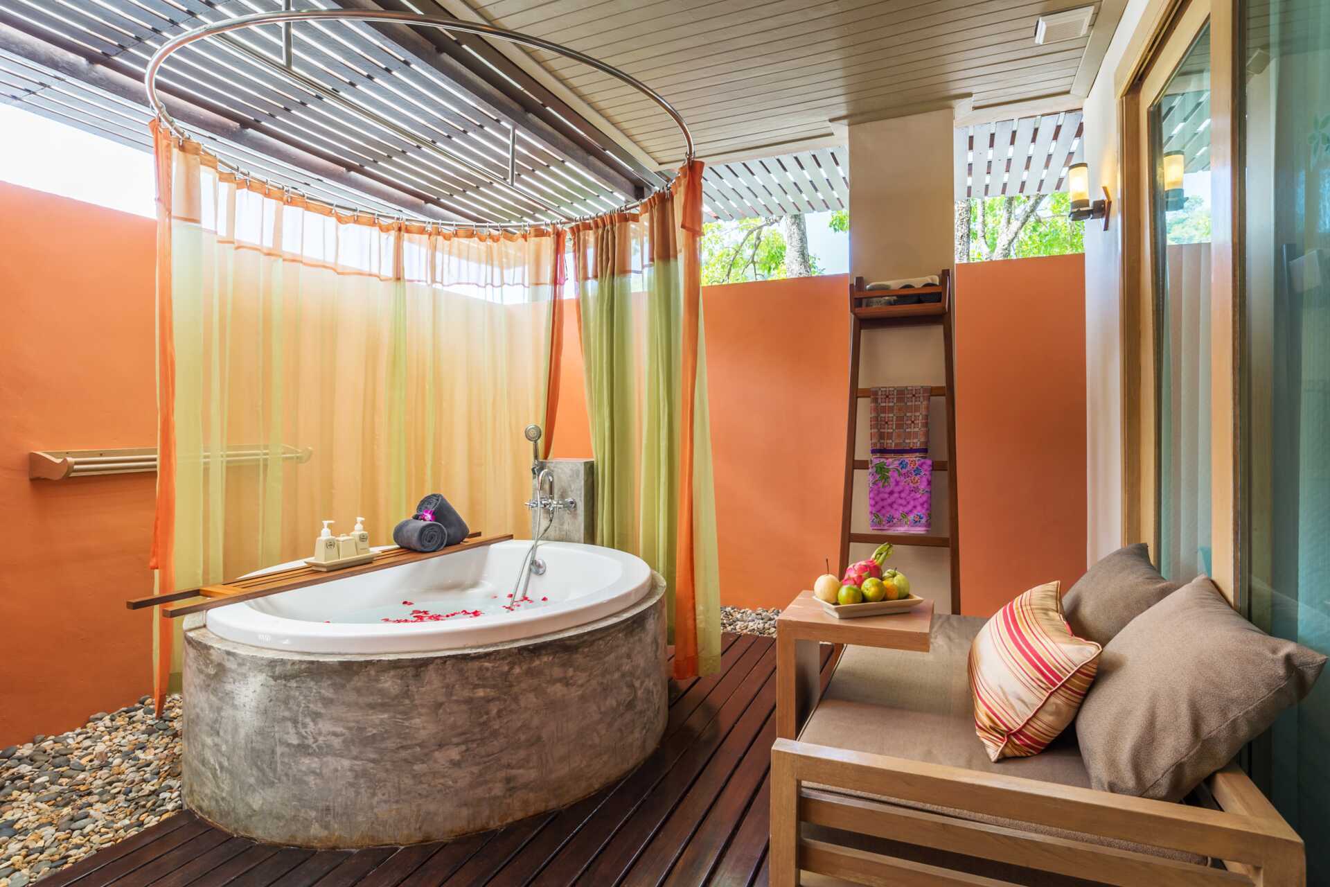 Club-værelse på Pakasai Resort i Ao Nang, Thailand.