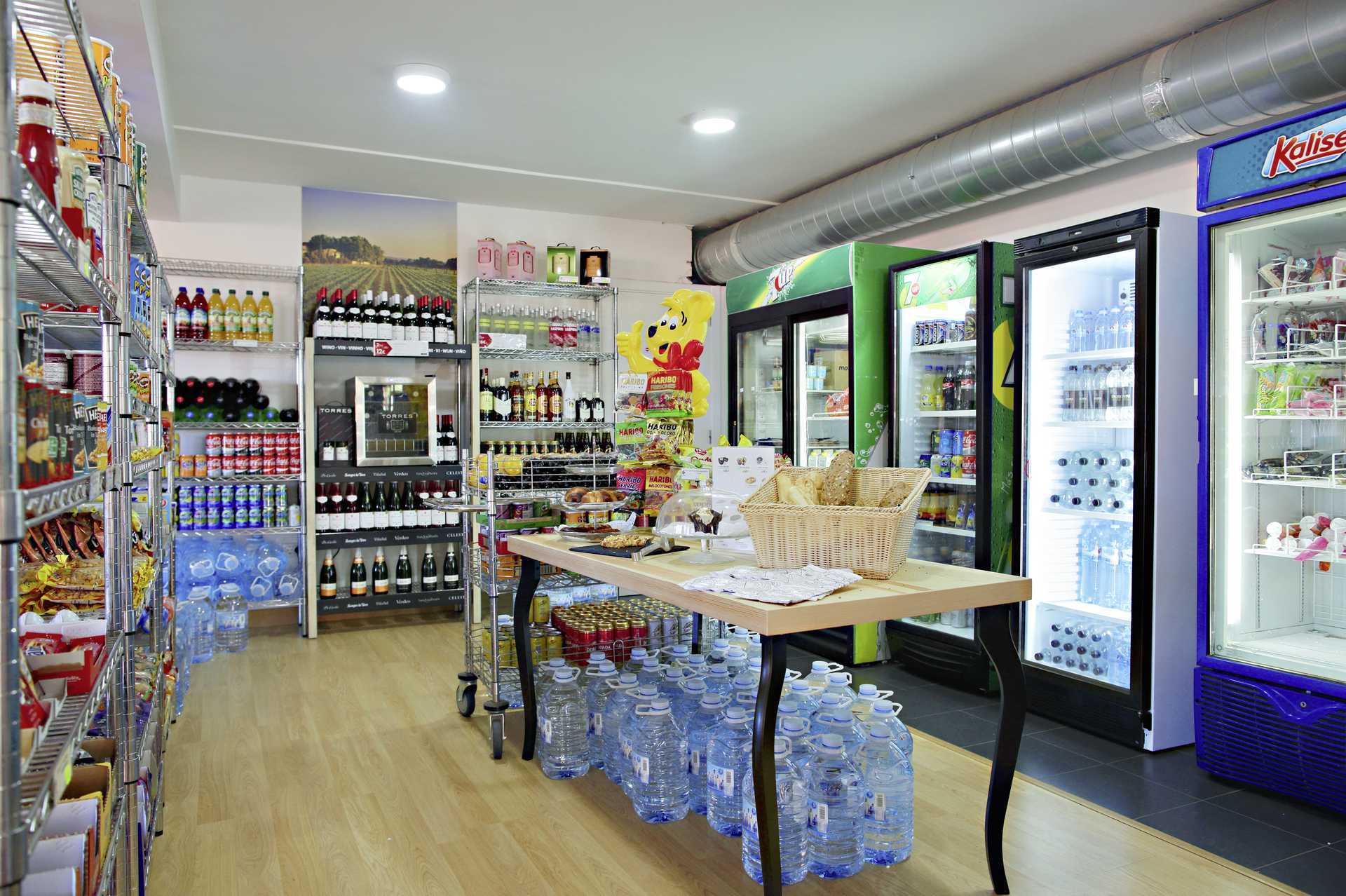 Supermarked på Hotel Los Alisios i Los Cristianos, Tenerife.