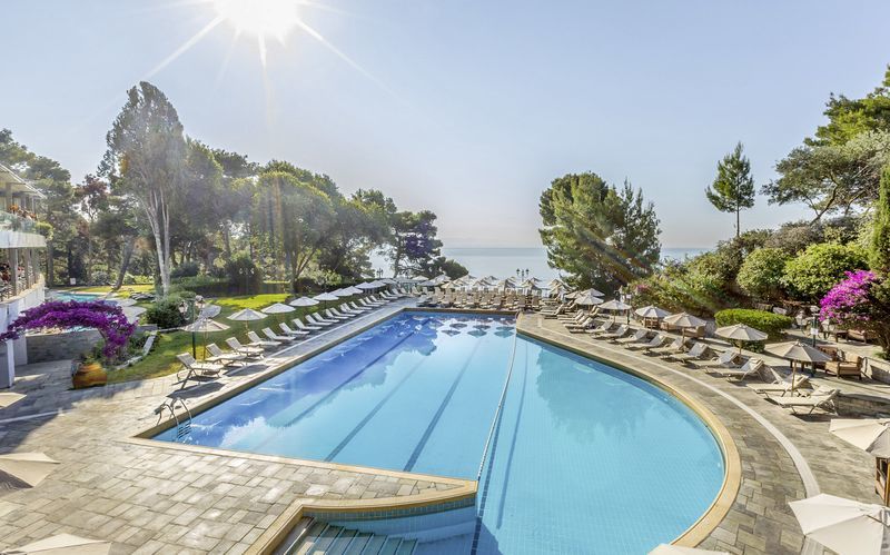 Pool på Corfu Holiday Palace Kanoni, Korfu
