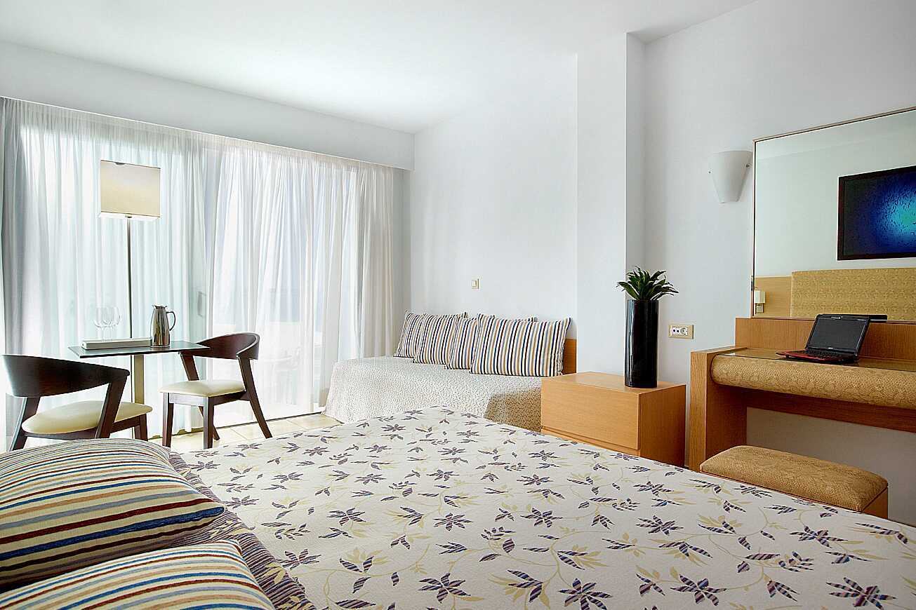 Deluxe-værelse på Albatross Hotel & Spa i Hersonissos på Kreta.