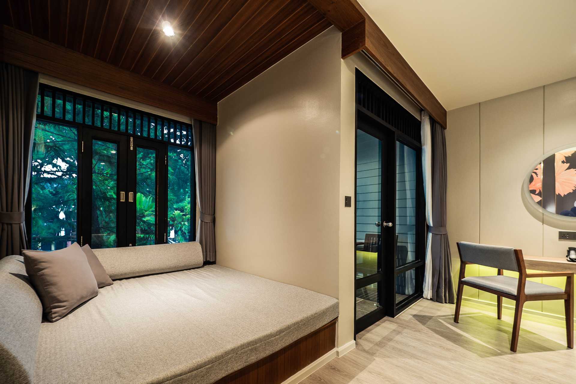 Deluxe-værelse på La Flora Khao Lak i Khao Lak, Thailand.