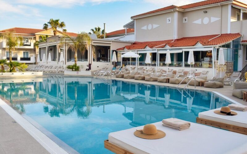 Dennys Inn Hotel