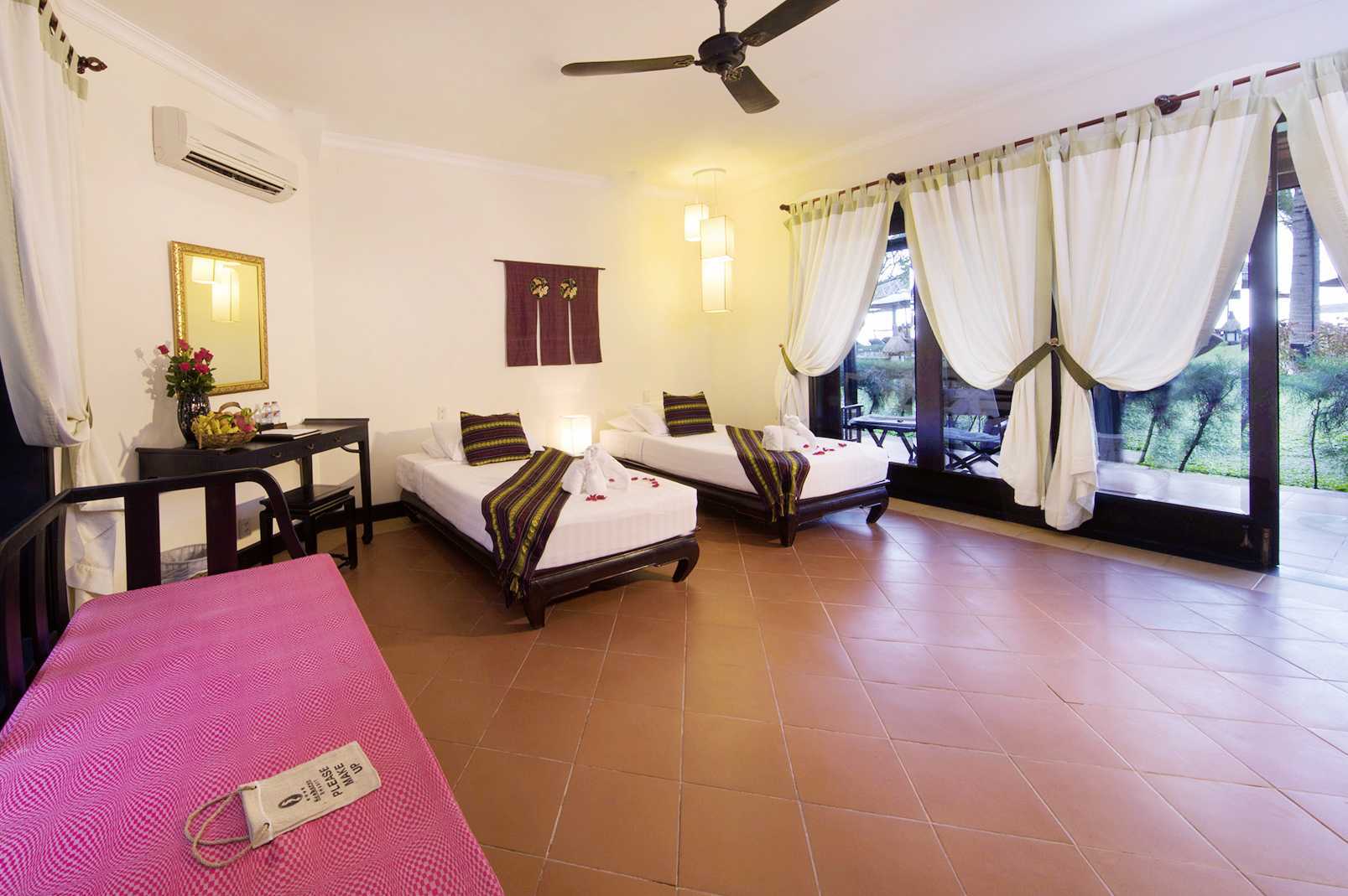 Dobbeltværelse i bungalow på hotel Seahorse Resort &amp; Spa i Phan Thiet, Vietnam.