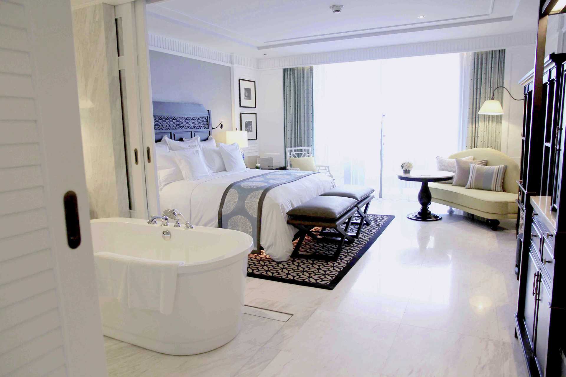 Dobbeltværelse i sidebygning på hotel Intercontinental Hua Hin Resort, Thailand.