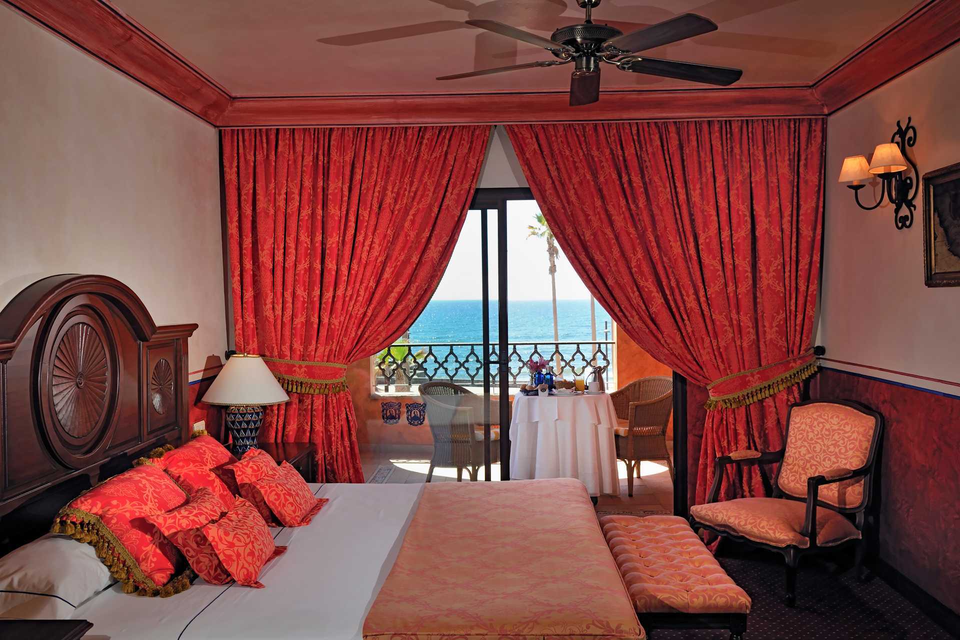 Dobbeltværelse med havudsigt.