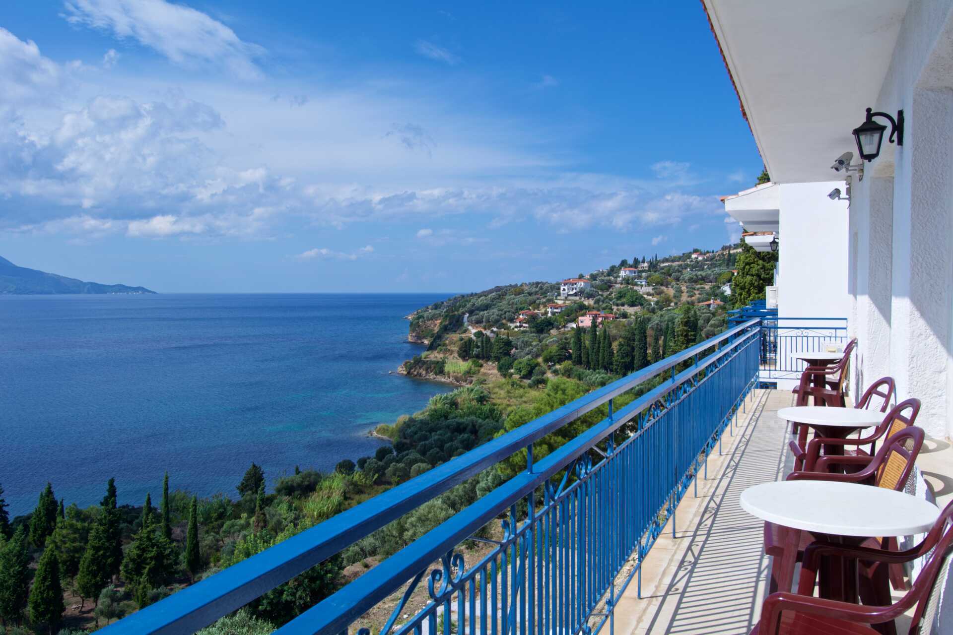 Dobbeltværelse på hotel Andromeda i Samos by i Grækenland.