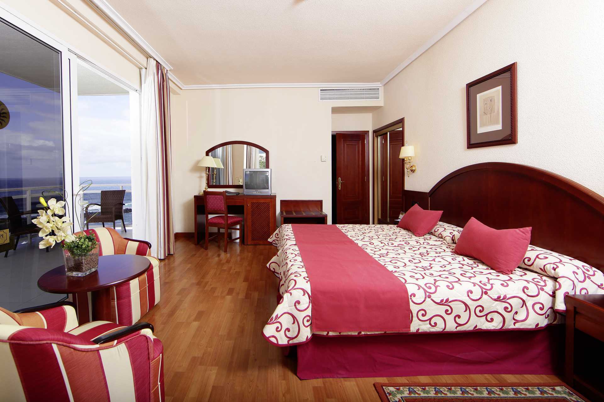 Dobbeltværelse på Hotel Bahia Principe San Felipe på Tenerife, De Kanariske Øer, Spanien.